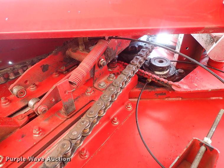 image for item FB9155 2008 New Holland BR780A round baler