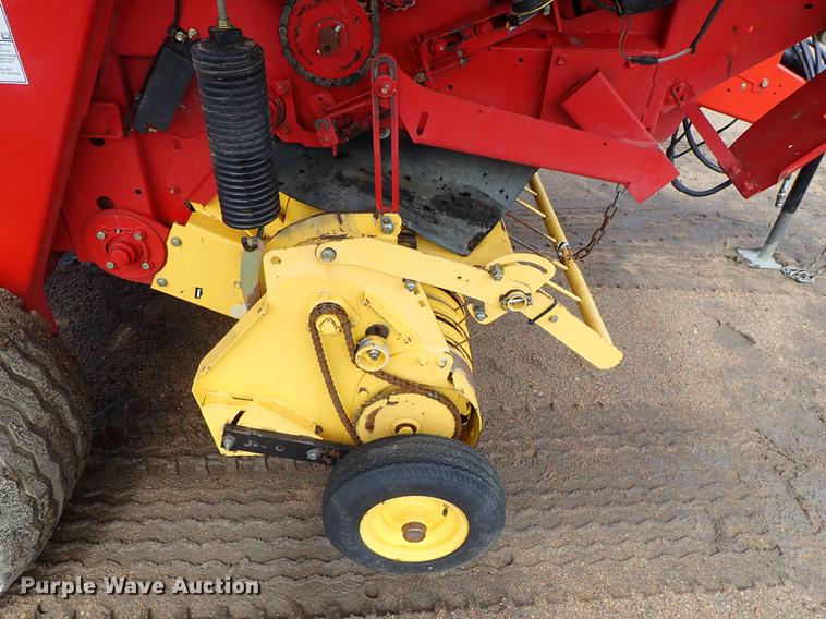 image for item FB9155 2008 New Holland BR780A round baler
