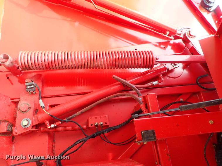 image for item FB9155 2008 New Holland BR780A round baler