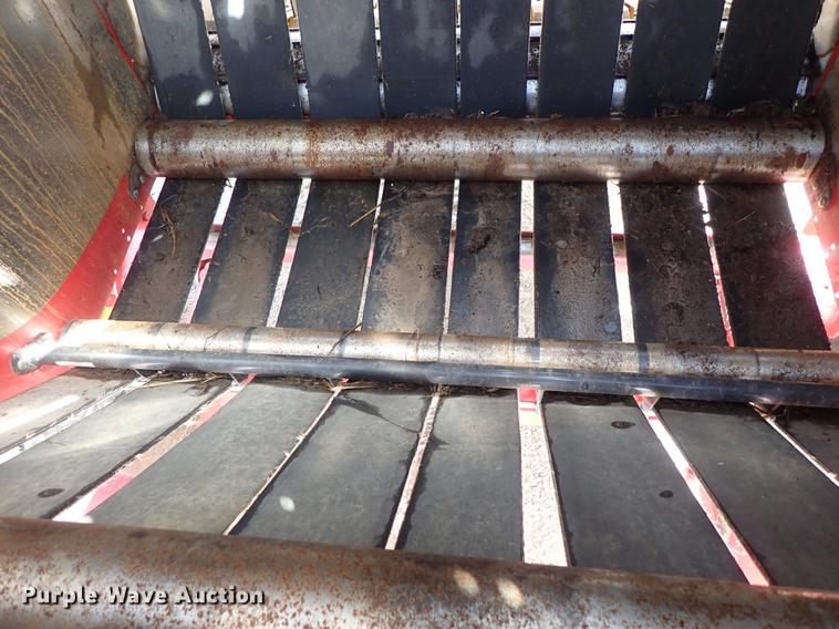 image for item FB9155 2008 New Holland BR780A round baler