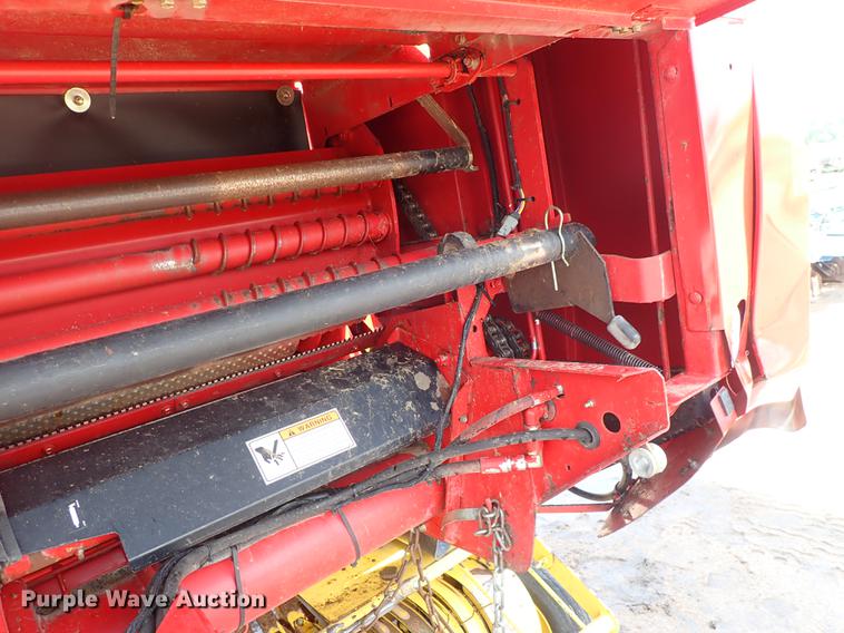 image for item FB9155 2008 New Holland BR780A round baler
