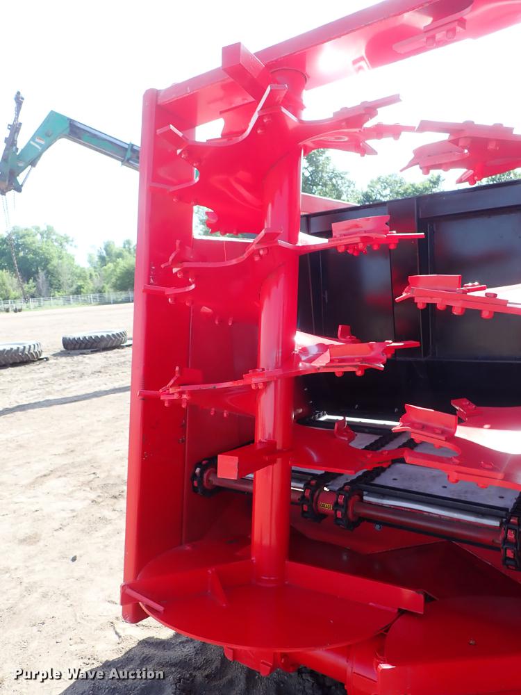 image for item FH9967 Roda R2022 steel manure spreader bed