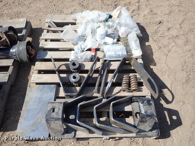 image for item FH9967 Roda R2022 steel manure spreader bed