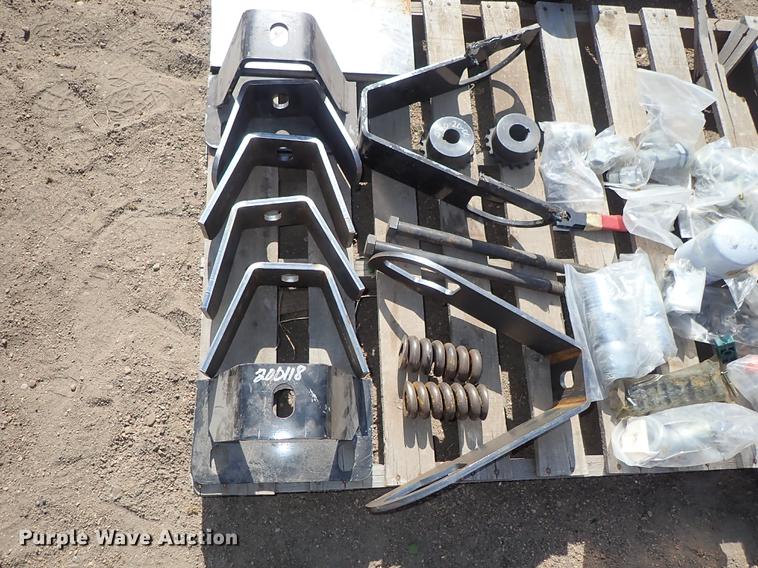 image for item FH9967 Roda R2022 steel manure spreader bed