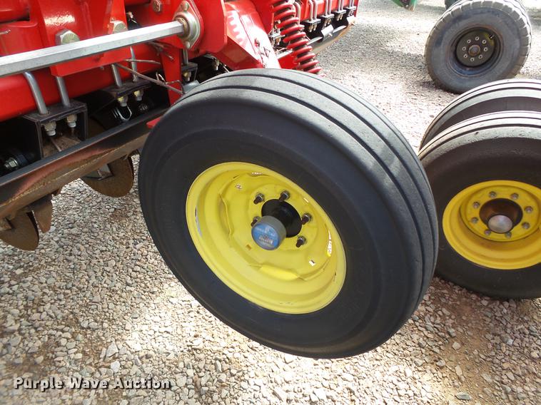 image for item FS9536 Sunflower 9434-40 no-till grain drill