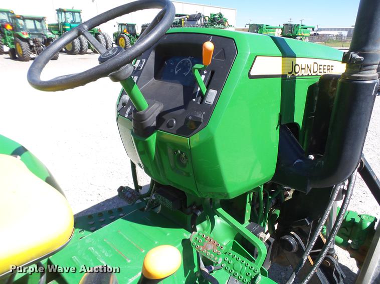 image for item FS9546 2015 John Deere 5065E tractor