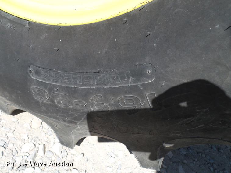 image for item FS9548 2016 John Deere 5065E tractor