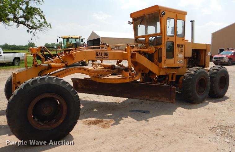 image for item FT9505 1972 Galion T500L rigid frame motor grader