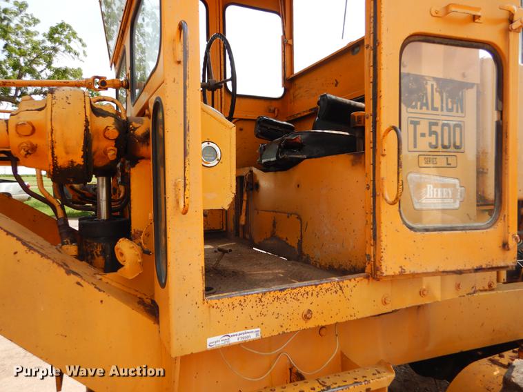 image for item FT9505 1972 Galion T500L rigid frame motor grader