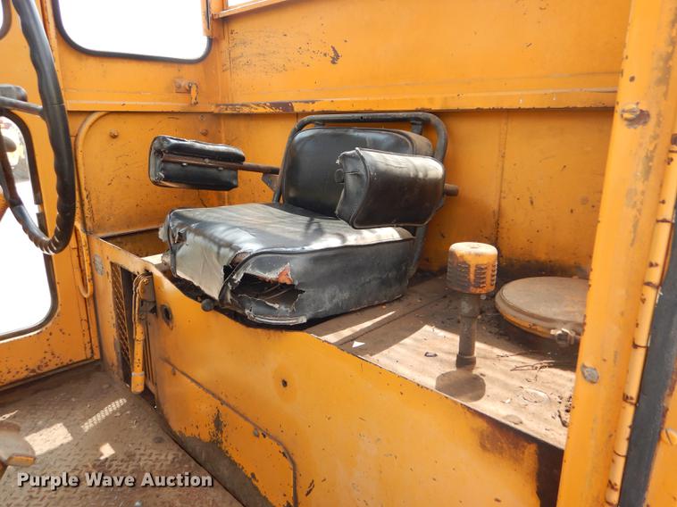 image for item FT9505 1972 Galion T500L rigid frame motor grader