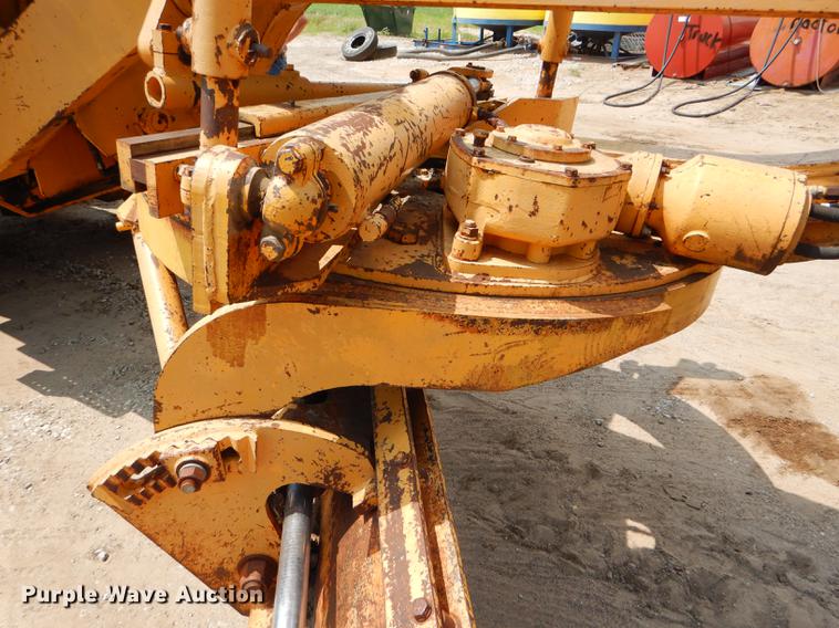 image for item FT9505 1972 Galion T500L rigid frame motor grader