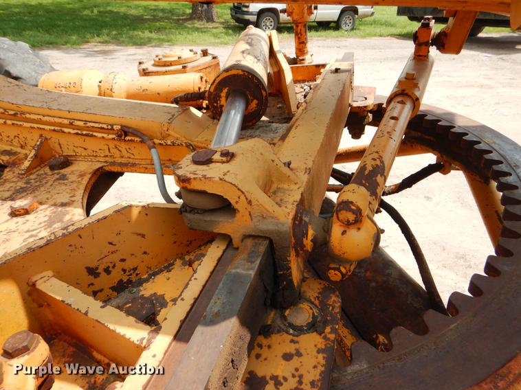 image for item FT9505 1972 Galion T500L rigid frame motor grader