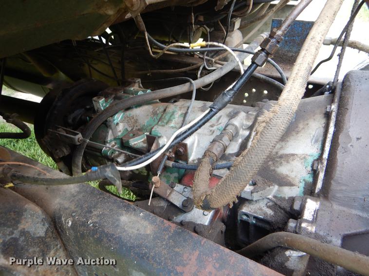 image for item FT9507 1973 Ford T802 grain truck