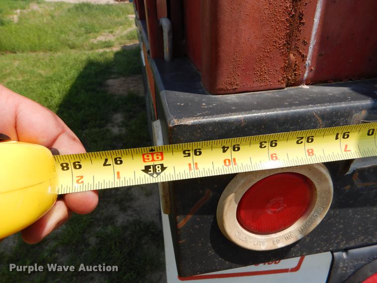 image for item FT9507 1973 Ford T802 grain truck