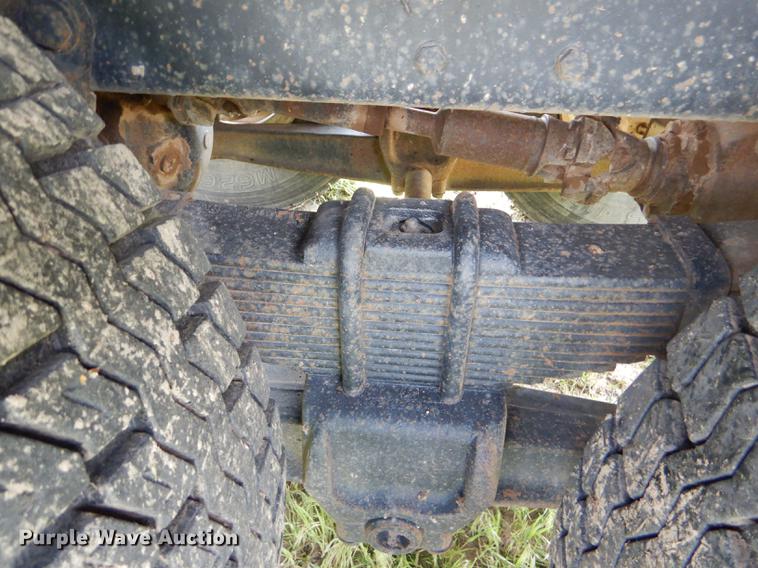 image for item FT9507 1973 Ford T802 grain truck