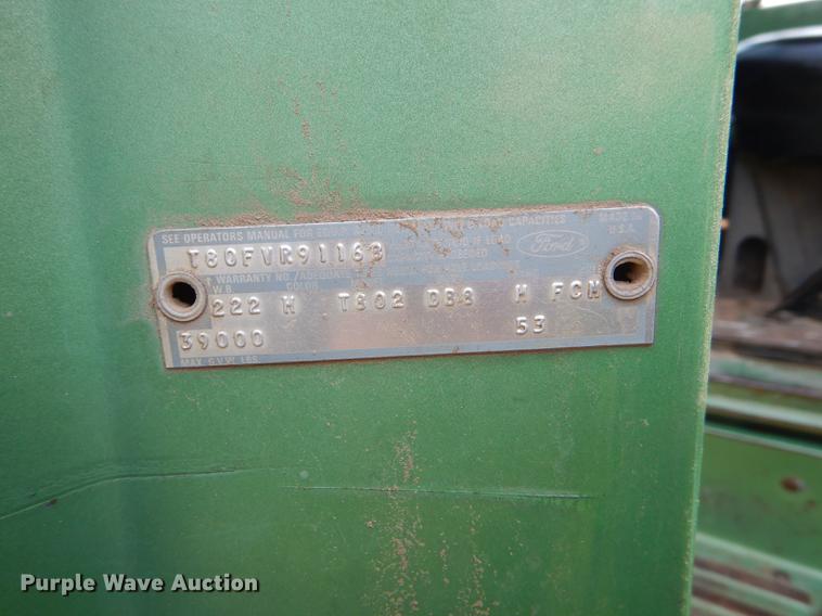 image for item FT9507 1973 Ford T802 grain truck