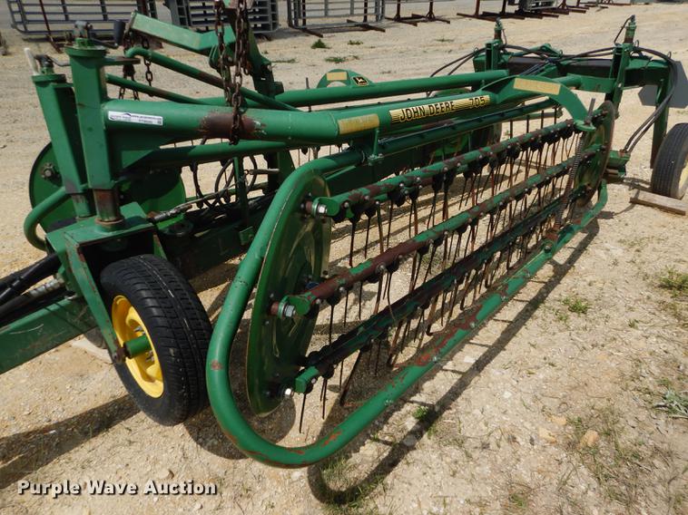 image for item FT9540 1990 John Deere 705 hay rake