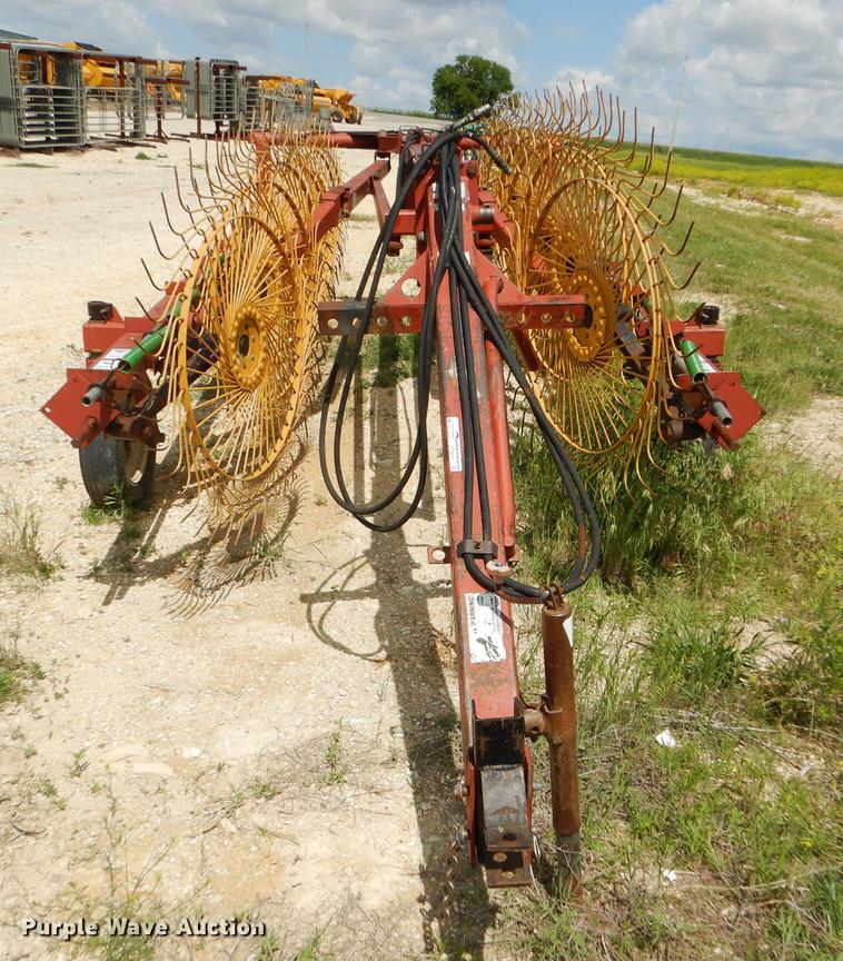 image for item FT9541 Hesston 3986 hay rake