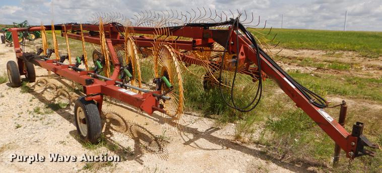 image for item FT9541 Hesston 3986 hay rake