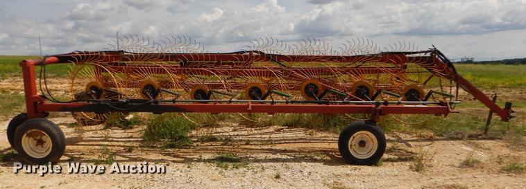 image for item FT9541 Hesston 3986 hay rake
