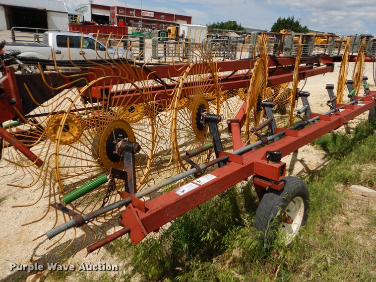 image for item FT9541 Hesston 3986 hay rake