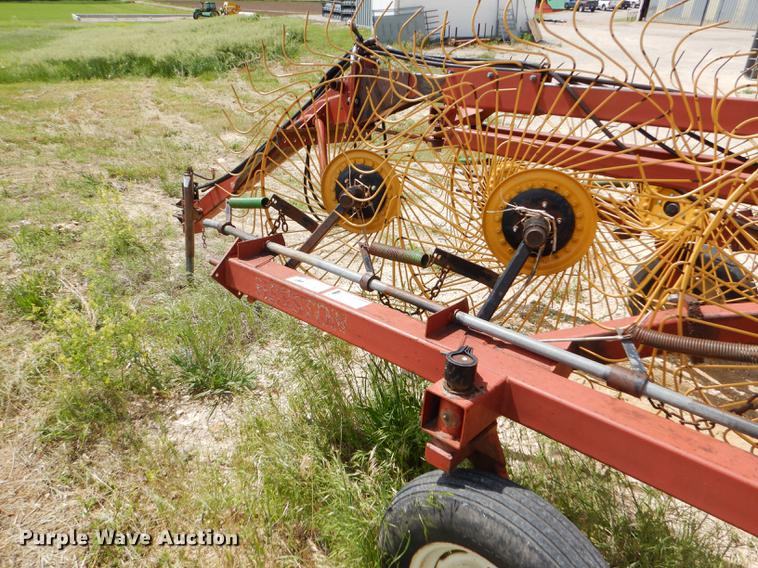 image for item FT9541 Hesston 3986 hay rake