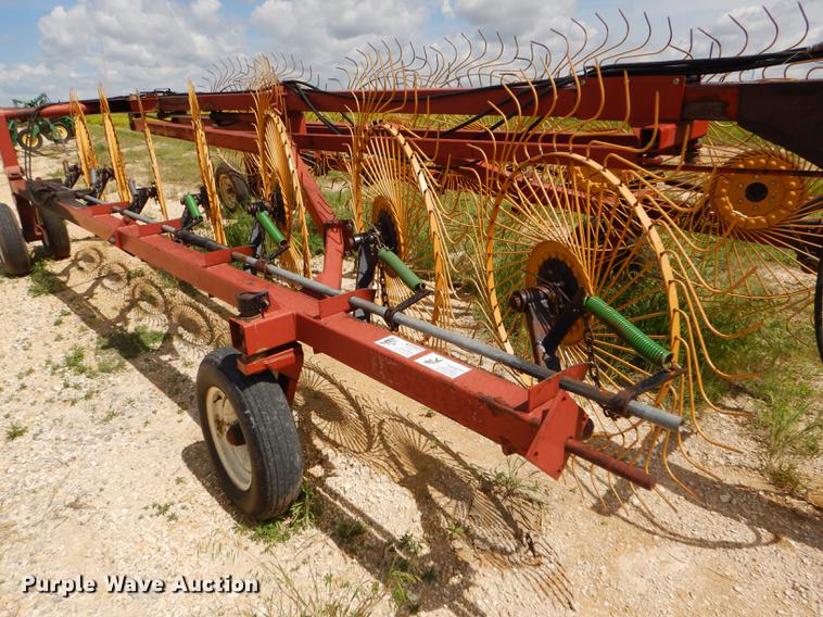 image for item FT9541 Hesston 3986 hay rake