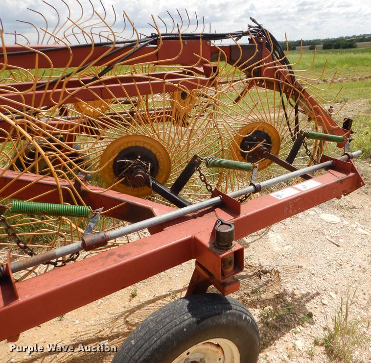 image for item FT9541 Hesston 3986 hay rake