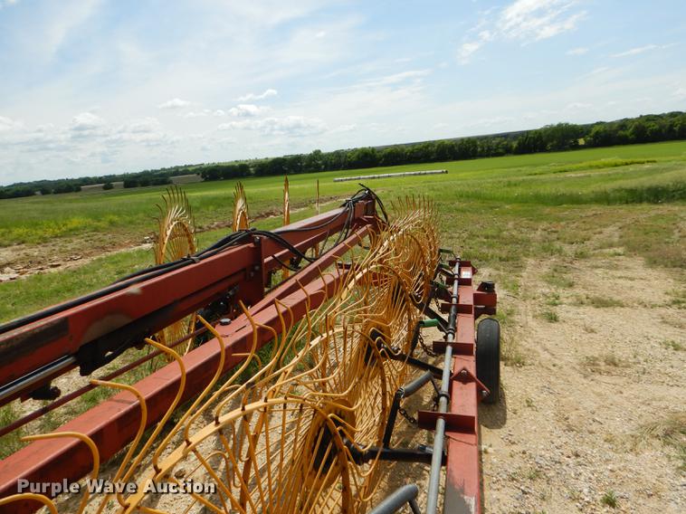 image for item FT9541 Hesston 3986 hay rake