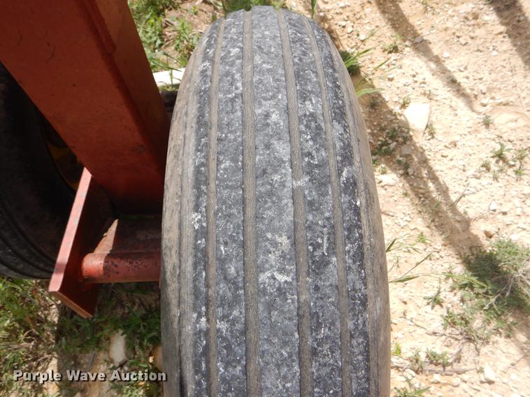 image for item FT9541 Hesston 3986 hay rake