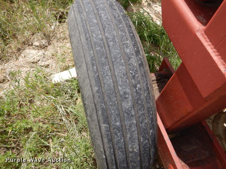 image for item FT9541 Hesston 3986 hay rake