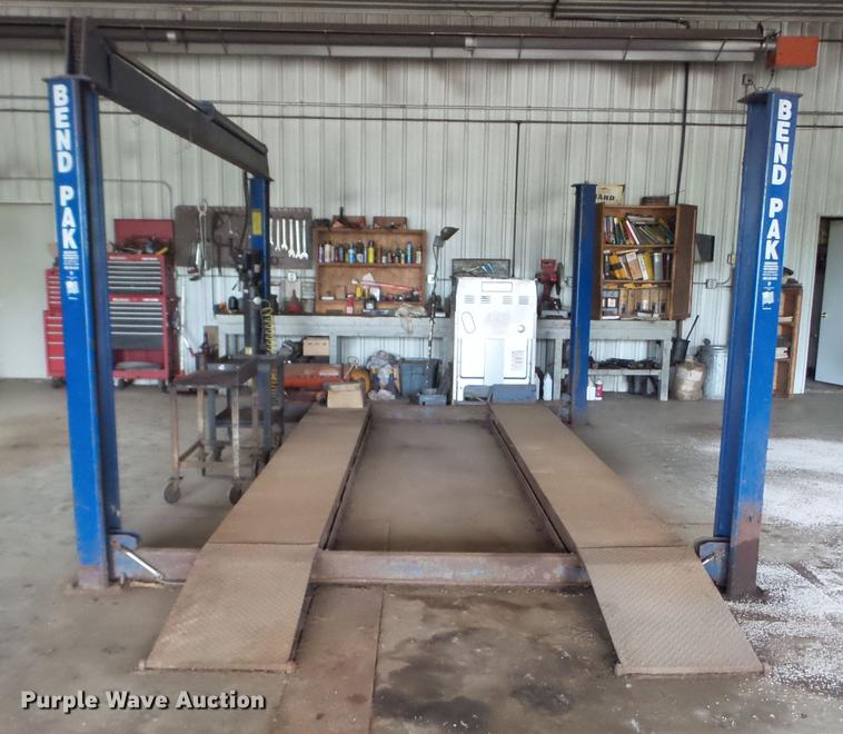 image for item DC4577 Bend-Pac SP12SS four post automotive lift