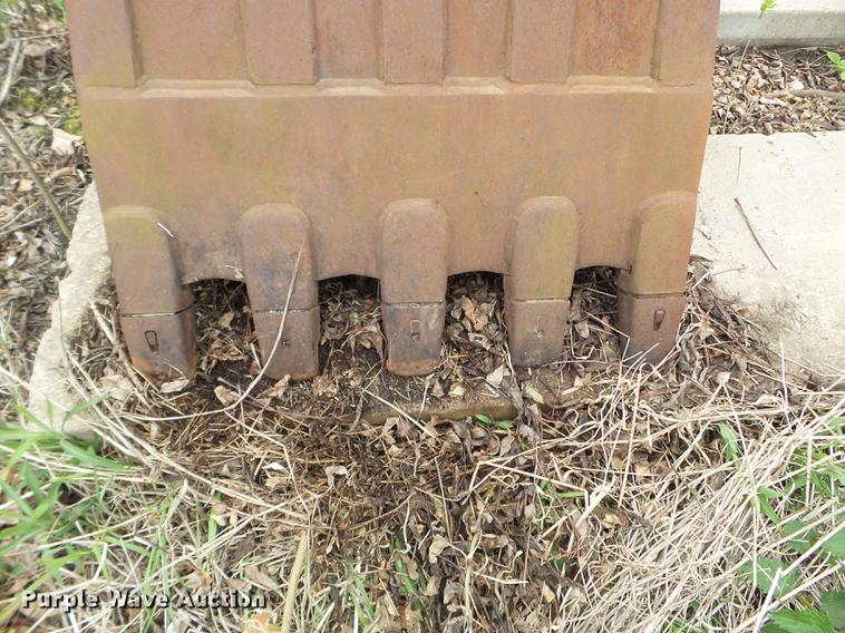 image for item DC4579 EBI 33"W excavator bucket