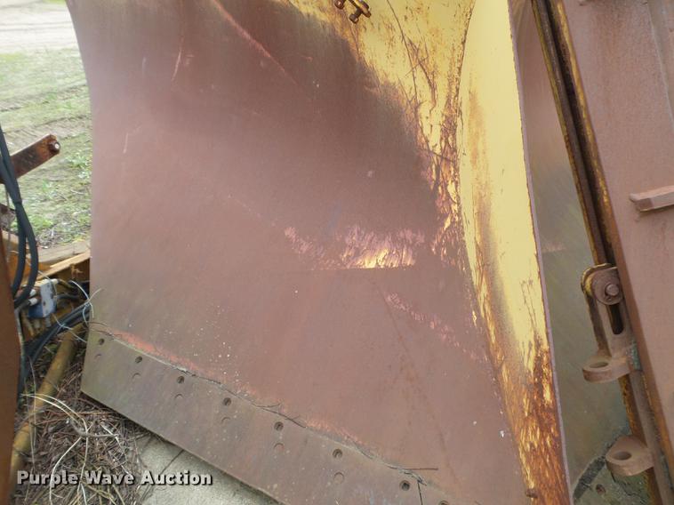 image for item DC4580 Omsteel 880 v-plow