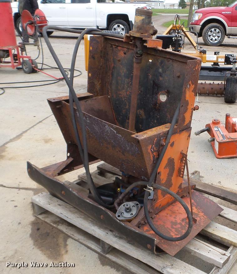 image for item DC4587 Tailgate spreader