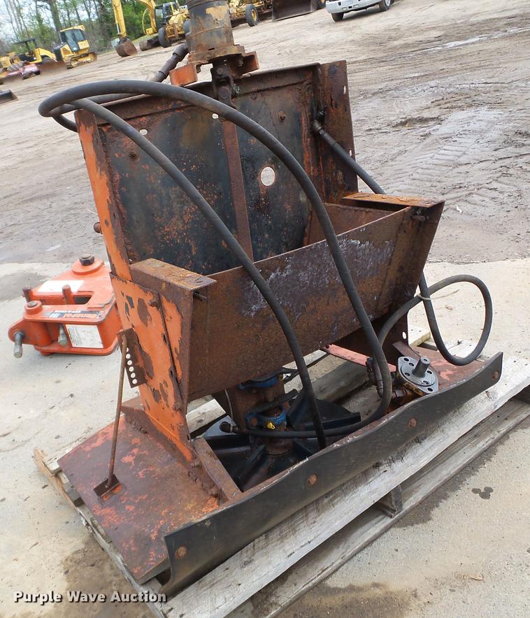 image for item DC4587 Tailgate spreader