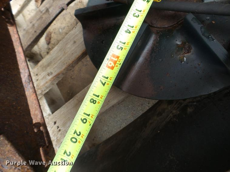 image for item DC4587 Tailgate spreader