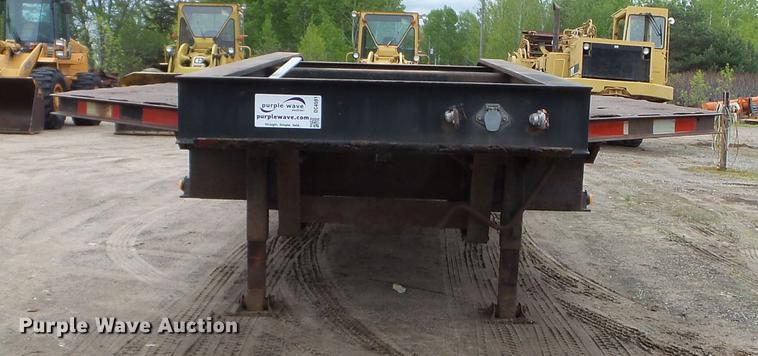image for item DC4591 1994 Fontaine FLT-7-35HBT drop deck equipment trailer
