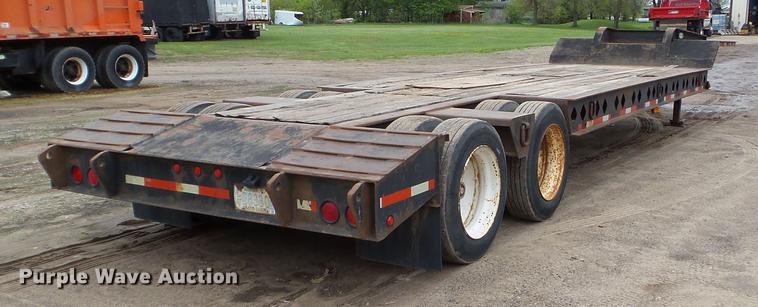 image for item DC4591 1994 Fontaine FLT-7-35HBT drop deck equipment trailer
