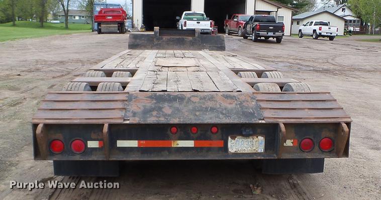 image for item DC4591 1994 Fontaine FLT-7-35HBT drop deck equipment trailer