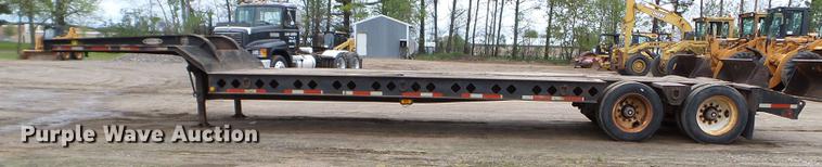 image for item DC4591 1994 Fontaine FLT-7-35HBT drop deck equipment trailer