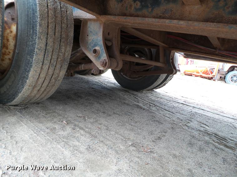 image for item DC4591 1994 Fontaine FLT-7-35HBT drop deck equipment trailer