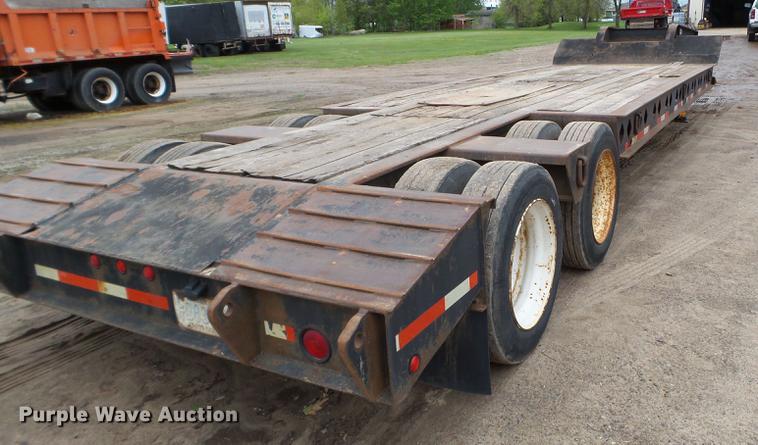 image for item DC4591 1994 Fontaine FLT-7-35HBT drop deck equipment trailer