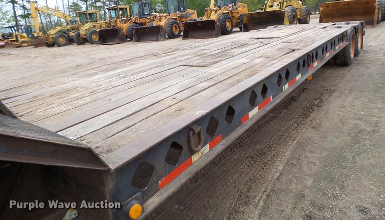 image for item DC4591 1994 Fontaine FLT-7-35HBT drop deck equipment trailer