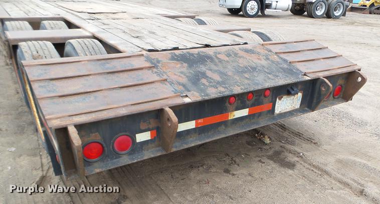image for item DC4591 1994 Fontaine FLT-7-35HBT drop deck equipment trailer