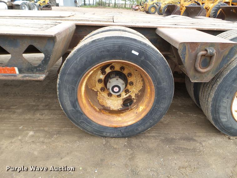 image for item DC4591 1994 Fontaine FLT-7-35HBT drop deck equipment trailer