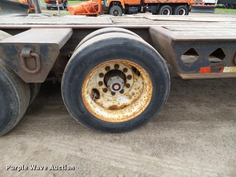 image for item DC4591 1994 Fontaine FLT-7-35HBT drop deck equipment trailer