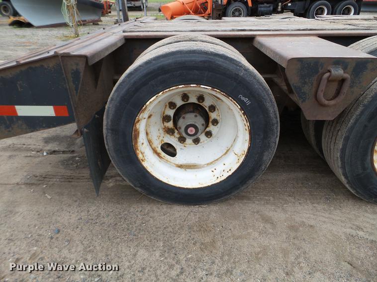 image for item DC4591 1994 Fontaine FLT-7-35HBT drop deck equipment trailer