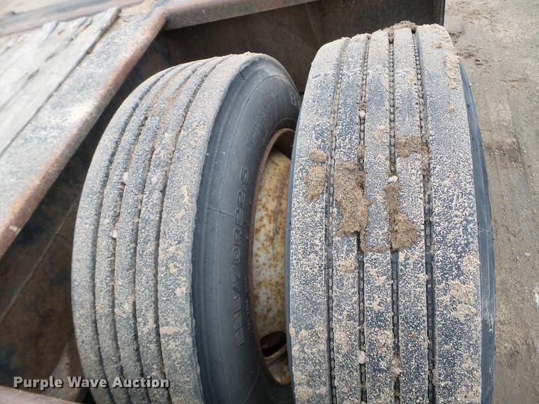 image for item DC4591 1994 Fontaine FLT-7-35HBT drop deck equipment trailer