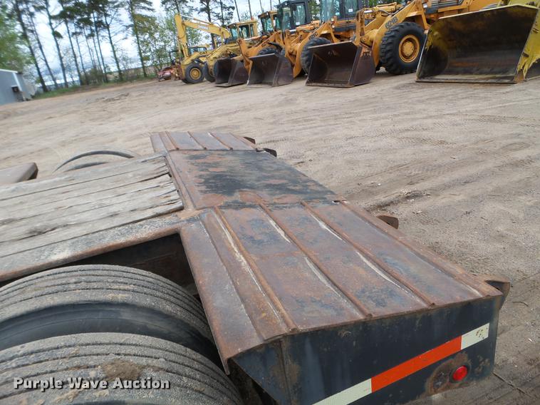 image for item DC4591 1994 Fontaine FLT-7-35HBT drop deck equipment trailer